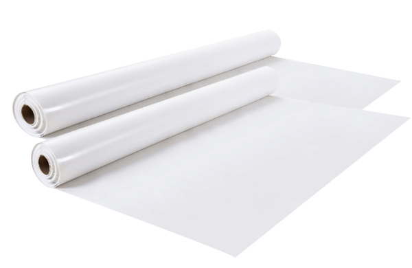 'Remplacer l'asphalte par des polymères' : le rôle central des matériaux polymères dans les toitures photovoltaïques et les toits verts