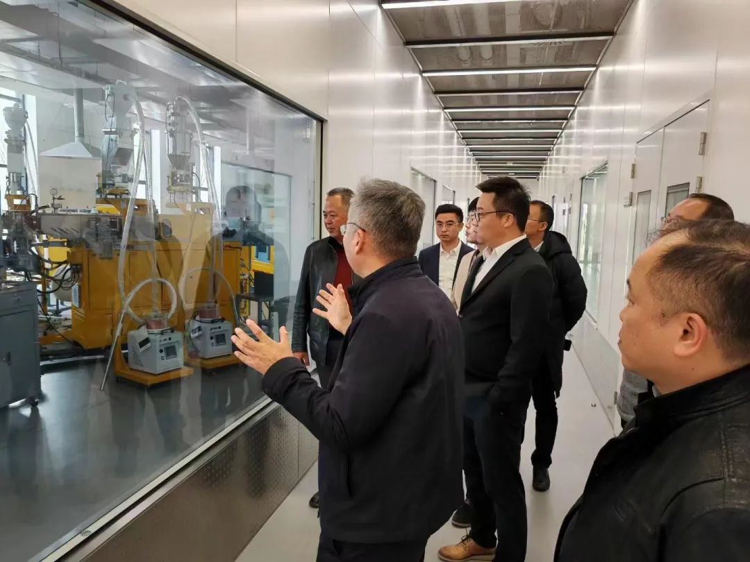 L'Institut de recherche BIPV du delta du fleuve Yangtze visite le groupe Canlon