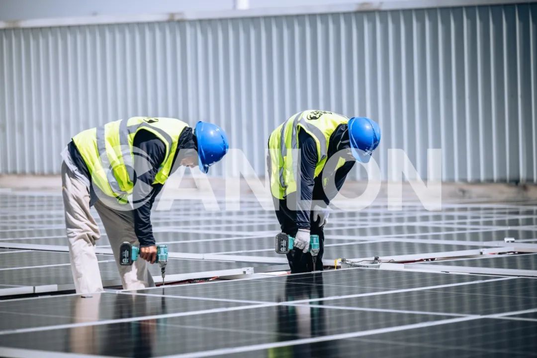 toiture solaire canlon