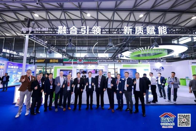 Focus sur Canon | L'intégration mène à une nouvelle responsabilisation en matière de qualité – Le premier jour du salon de l'imperméabilisation, Canlon a présenté une nouvelle productivité dans le domaine de l'imperméabilisation !