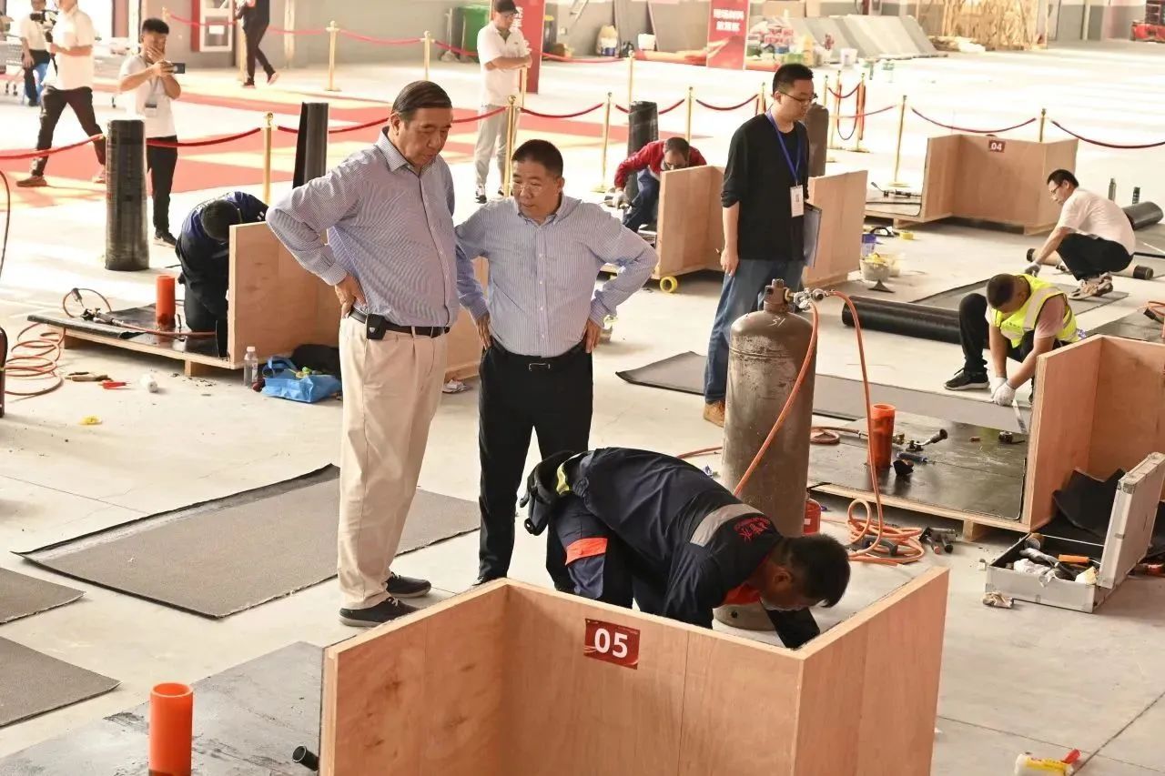 Finales du Concours national de comp&eacute;tences professionnelles des imperm&eacute;abilistes de la Coupe Canlon 2023 (16)