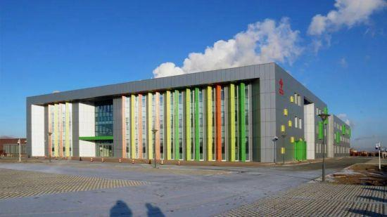 Canon International |Le 10e anniversaire de l'initiative 'la Ceinture et la Route' : assistance intégrée à l'imperméabilisation du projet de centre de développement pour les enfants handicapés en Mongolie