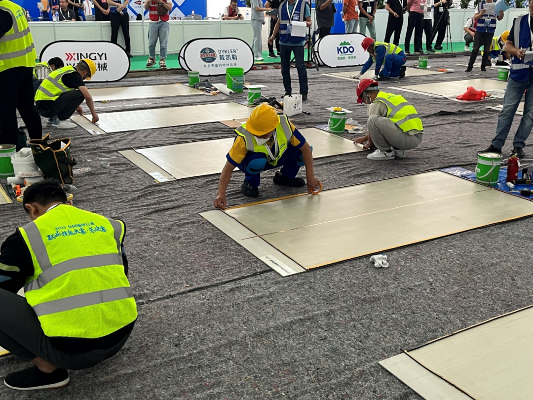 Focus Canon |Canlon Flooring : Concours national de compétences professionnelles de l'industrie des revêtements de sol 2023, matériaux désignés officiellement !